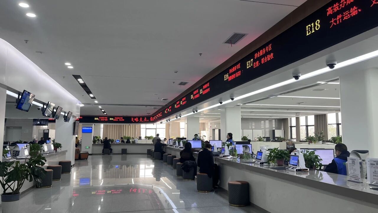 老年人办事难?政务智能化如何做到 “智能但不复杂”